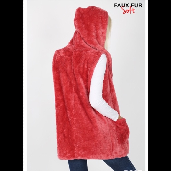 1 left❤️2 for $40❤️large faux fur hooded vest - Picture 6 of 8